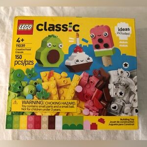 LEGO Classic Creative Food Friends (11039) building set